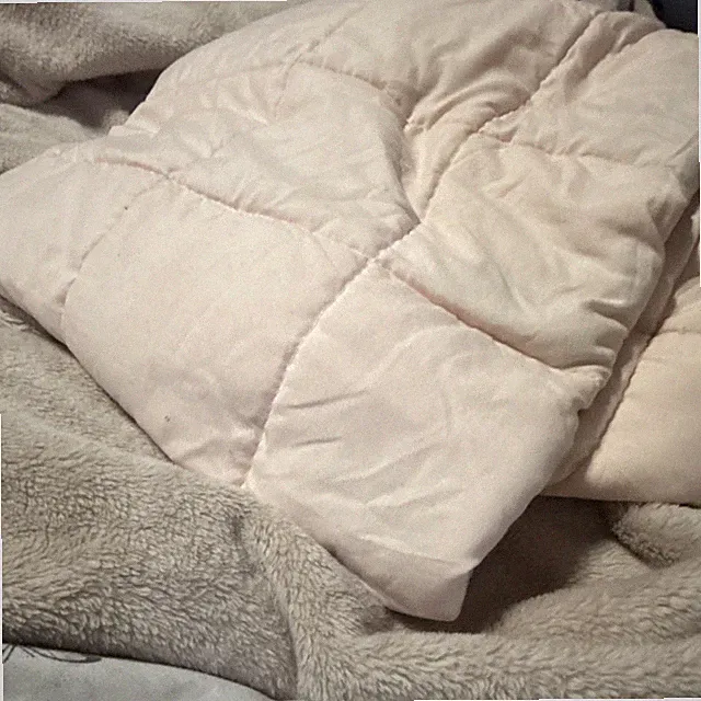 Quilted Light Pink Solid Weighted Blanket for Bedroom